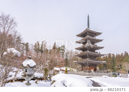 定義如来　西方寺　五重塔 98210371