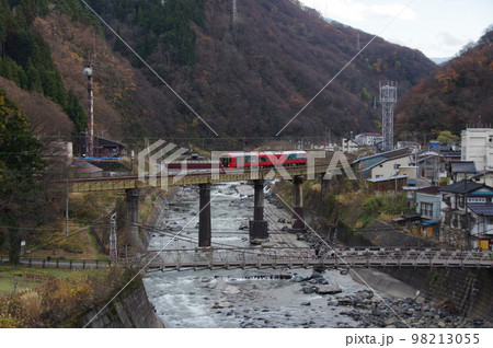 大糸線全線開通65周年記念乗入れ リゾート雪月花 第7姫川橋梁 98213055