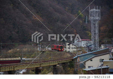 大糸線全線開通65周年記念乗入れ リゾート雪月花 第7姫川橋梁 98213118