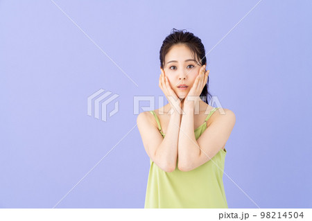 若い女性のビューティ 98214504