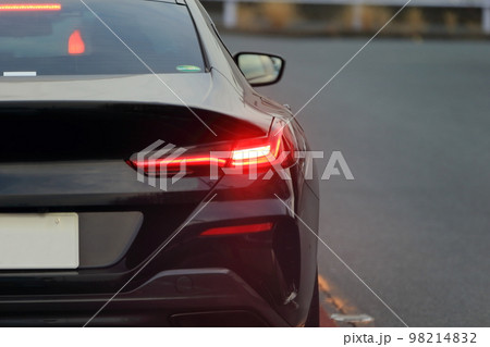 車のテールランプ　イメージ 98214832
