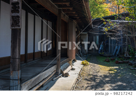 赤沢宿の建物　古風 98217242