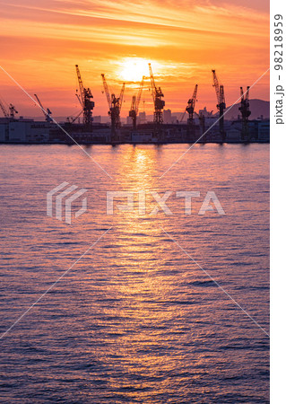 日の入り 98218959