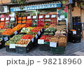 スペインの八百屋さん 98218960