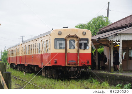 小湊鉄道 上総山田駅 キハ200 小湊鉄道 上総山田駅 キハ200 98220520