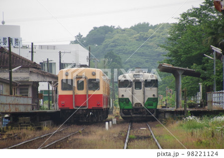 小湊鉄道 馬立駅 キハ200とキハ40 98221124