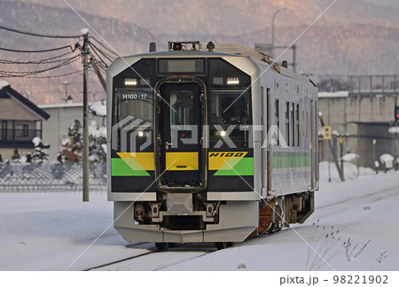 石北本線 愛別ー伊香牛 JR北海道 H100-17(旭川) 石北本線 愛別ー伊香牛 JR北海道 H100-17(旭川) 98221902
