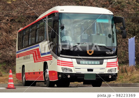 岩手県北バスの大型バス　ビジネスイメージ 98223369