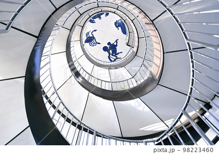 らせん階段「愛知県小牧市・四季の森・展望台」 98223460