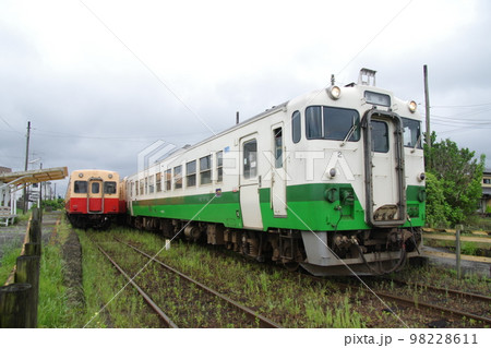 小湊鉄道 上総山田駅 列車交換 98228611