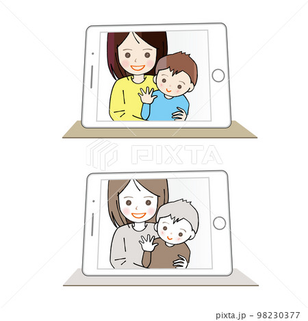 タブレットPCでビデオ通話をする母と男の子 笑顔 幸せ 98230377