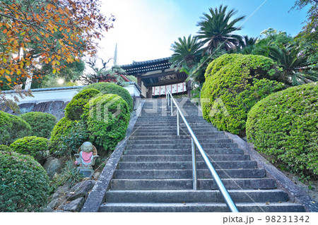【明王院】 広島県福山市草戸町 【明王院】 広島県福山市草戸町 98231342