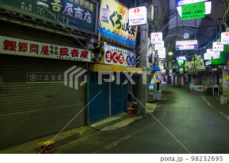 大阪　鶴橋の町並み 98232695