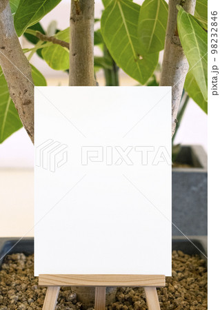 カード 招待状 結婚式の招待状 98232846