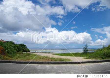 沖縄 第二次世界大戦米軍上陸地(砂辺馬場公園) 沖縄 第二次世界大戦米軍上陸地(砂辺馬場公園) 98233122