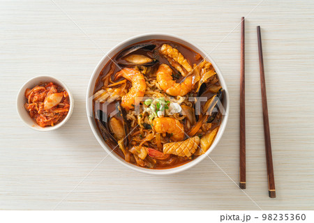 Jjamppong -  Korean Seafood Noodle Soup 98235360
