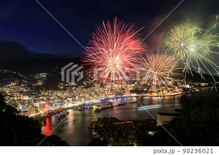 熱海温泉_熱海海上花火大会の絶景 熱海温泉_熱海海上花火大会の絶景 98236021
