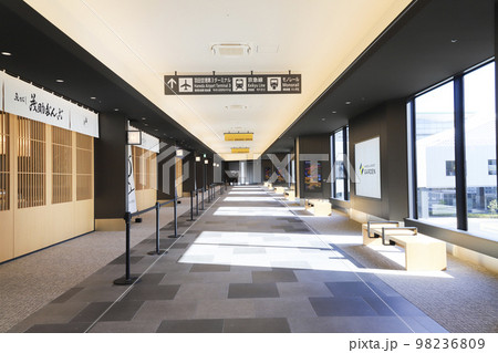 羽田空港から羽田エアポートガーデンへの連絡通路ジャパンプロムナード 98236809