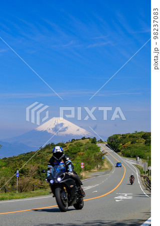 静岡_伊豆スカイラインからの富士山絶景 98237083