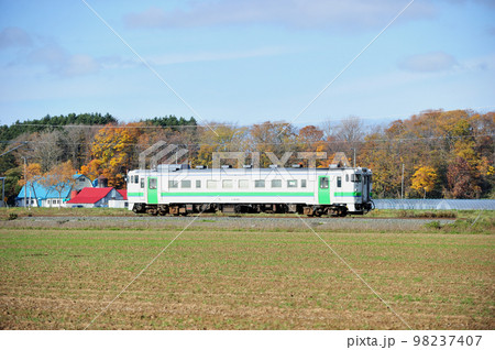札沼線　北海道医療大学ー石狩当別　JR北海道　キハ40-401（苗穂） 98237407
