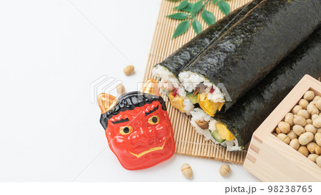 恵方巻き・豆まき　節分イメージ 98238765