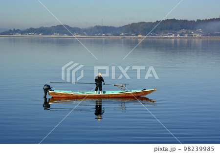 茨城県の汽水湖 涸沼のしじみ漁 茨城県の汽水湖 涸沼のしじみ漁 98239985