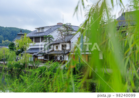 岡山_早朝の静かな倉敷美観地区の風景 岡山_早朝の静かな倉敷美観地区の風景 98240099