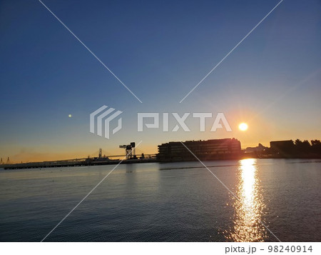 横浜港 初日の出 98240914
