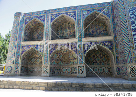 Madrasah Nodir Divan-Begi in the Lyabi-Khauz ensemble in Bukhara in Uzbekistan. 05.05.2019 98241709