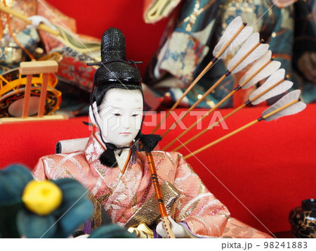 雛人形の随臣（右大臣・右近） 98241883