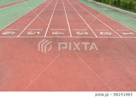 スポーツ 陸上 ランニング 98241965