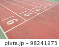 スポーツ 陸上 ランニング 98241973