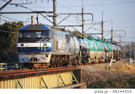 高崎線　岡部ー本庄　JR貨物　EF210-136（新鶴見） 98244959