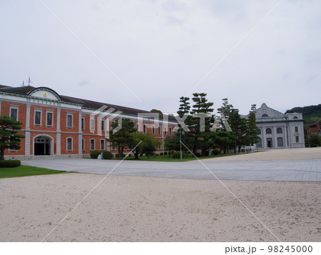 広島 江田島 旧海軍兵学校生徒館と大講堂 98245000