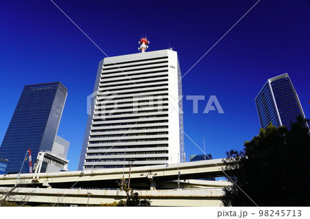 東京 浜松町駅付近のオフィス街 東京 浜松町駅付近のオフィス街 98245713