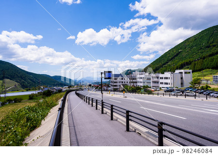 新阿蘇大橋「国道57号線沿いの南阿蘇村立野と、同村河陽をつなぐ全長525m、最大橋脚高97mの橋」 新阿蘇大橋「国道57号線沿いの南阿蘇村立野と、同村河陽をつなぐ全長525m、最大橋脚高97mの橋」 98246084