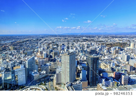 浜松市　アクトタワー展望回廊から眺める浜松市街（浜松城方面） 98246353