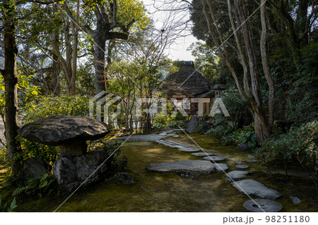 臥龍山荘 98251180