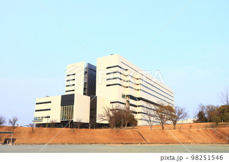 豊田市、トヨタ記念病院の風景 98251546