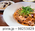 パスタ スパゲッティ 料理 98253829