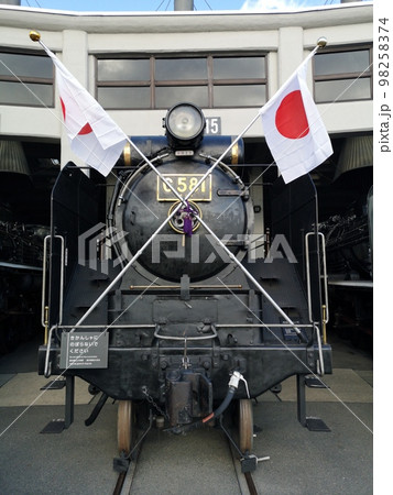 正月の蒸気機関車 98258374