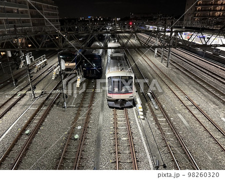 相模大塚駅にて留置の東急車両 相模大塚駅にて留置の東急車両 98260320