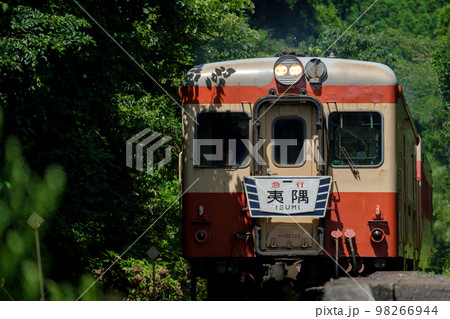【盛夏】いすみ鉄道 小松谷〜東総元【青空】 98266944