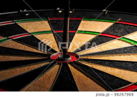 ダーツボード クローズアップ 98267968
