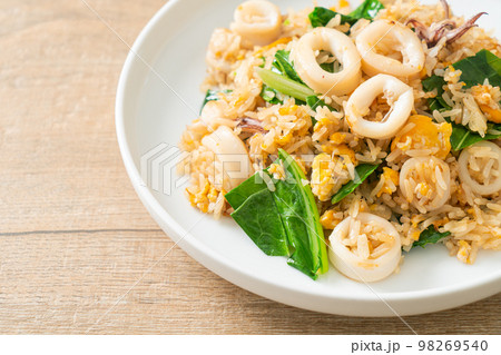 Fried rice with squid or octopus Fried rice with squid or octopus 98269540