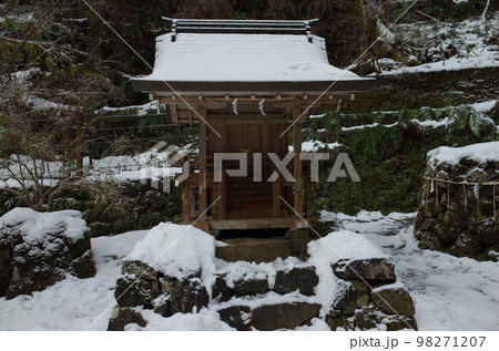 奥宮の末社の風景_貴船神社 奥宮の末社の風景_貴船神社 98271207