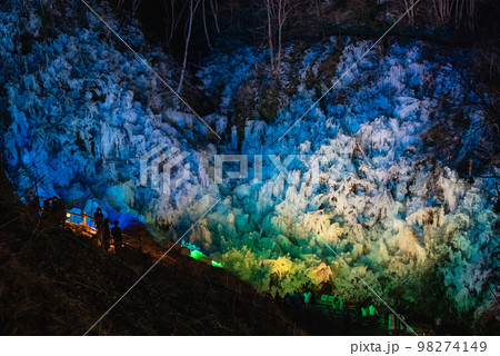 秩父三大氷柱・あしがくぼの氷柱ライトアップ 秩父三大氷柱・あしがくぼの氷柱ライトアップ 98274149