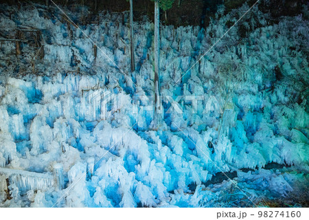 秩父三大氷柱・あしがくぼの氷柱ライトアップ 秩父三大氷柱・あしがくぼの氷柱ライトアップ 98274160