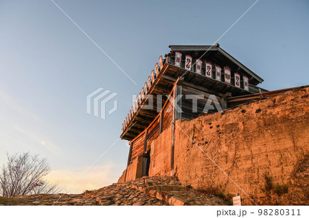 岡山県総社市　謎の山城　鬼ノ城　西門 98280311