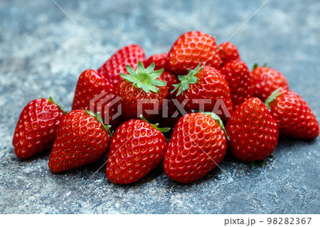 新鮮ないちご　紅ほっぺ　 98282367